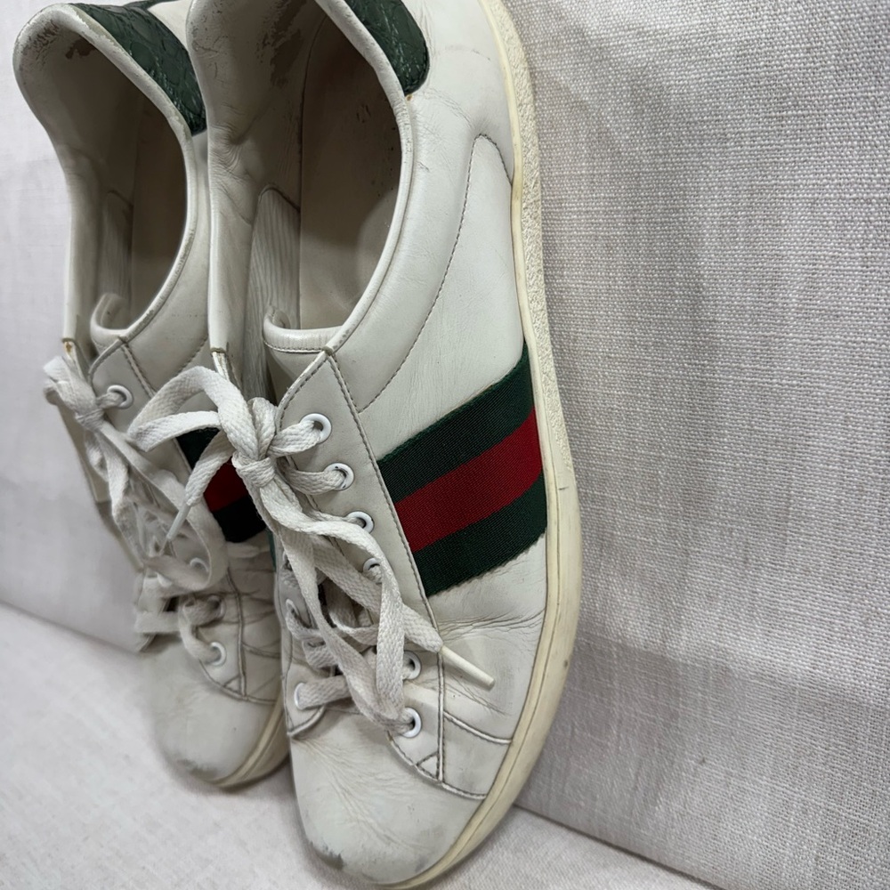 Gucci White Leather Sneakers with Green & Red Web Stripe - Picture 2 of 9